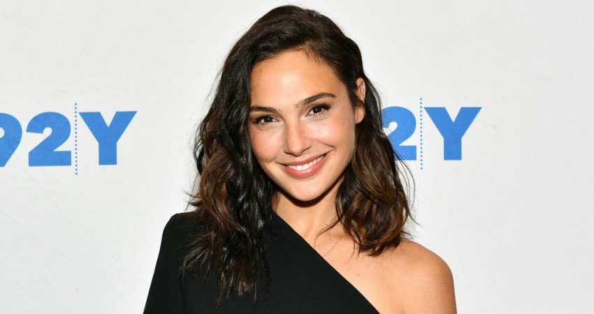 Gal Gadot sparks furious backlash over Stephen Hawking tribute