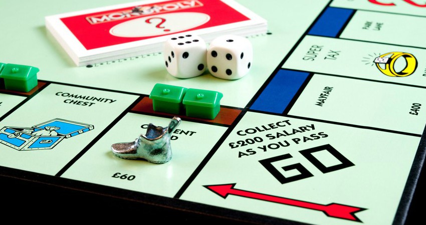 7 people reveal the most hilarious stories they have from playing Monopoly