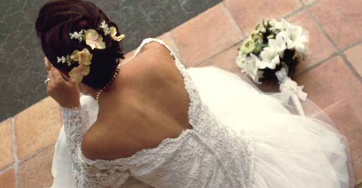 Bride reads out cheating fiancé’s racy affair text messages instead of vows at wedding