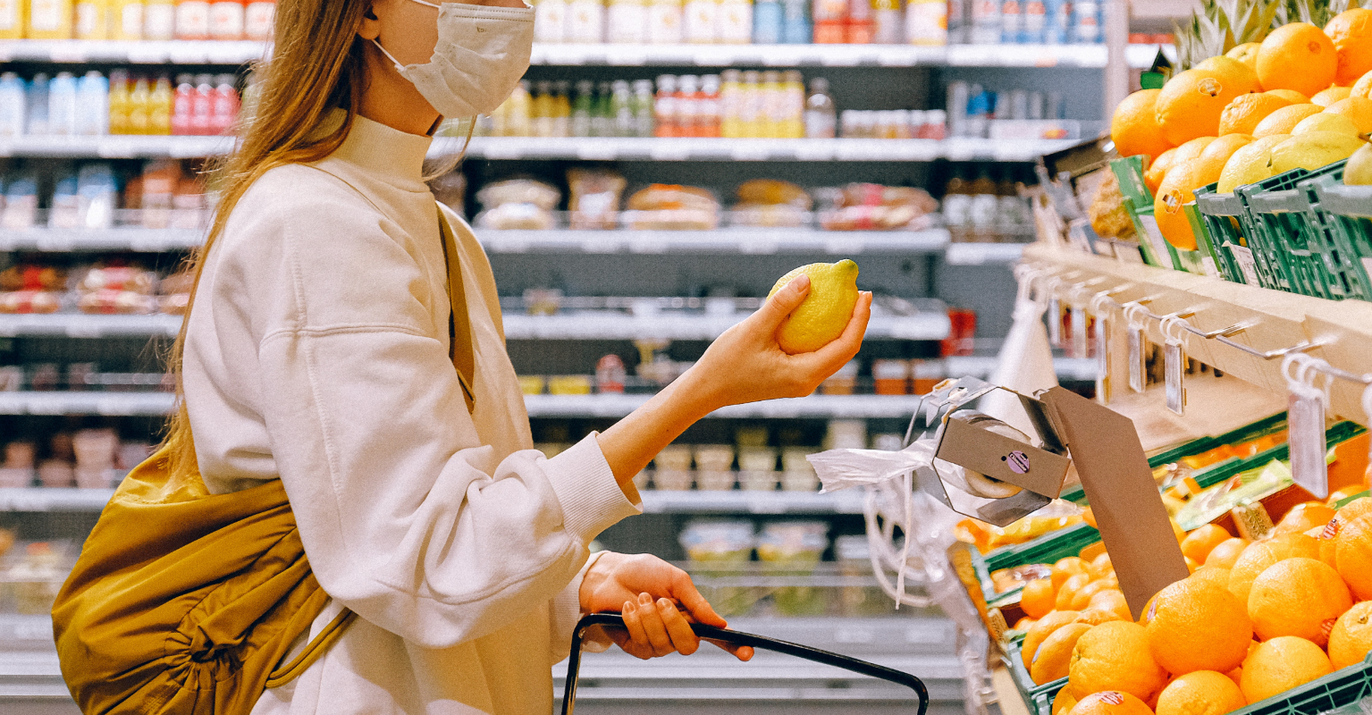 Anti-mask YouTuber refuses to wear a mask in store, then begs not to be arrested