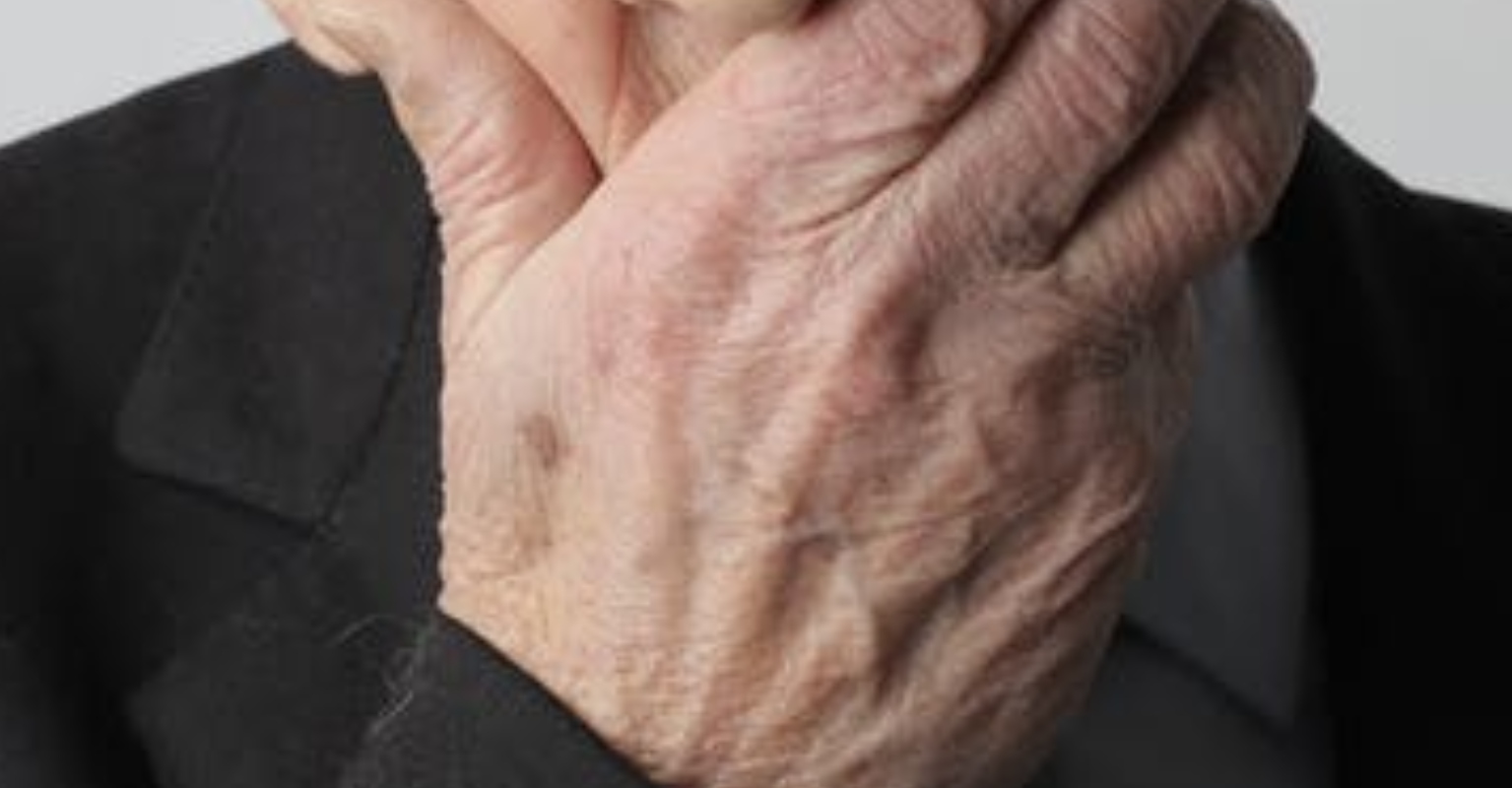 Couple married for 60 years finally reunite after 215 days apart