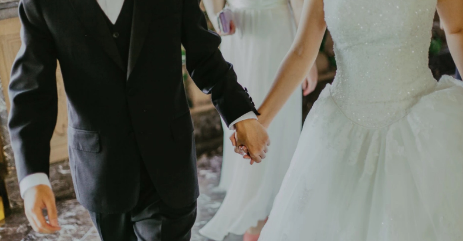 Groom 'ruins' his own wedding after accidentally kicking bride in the face