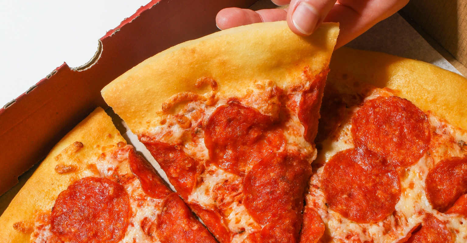 Guy sparks debate after claiming to know real reason pizzas come with plastic 'stool'