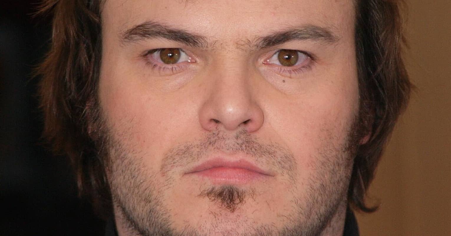 Jack Black pulls off 'WAP' challenge in red speedos