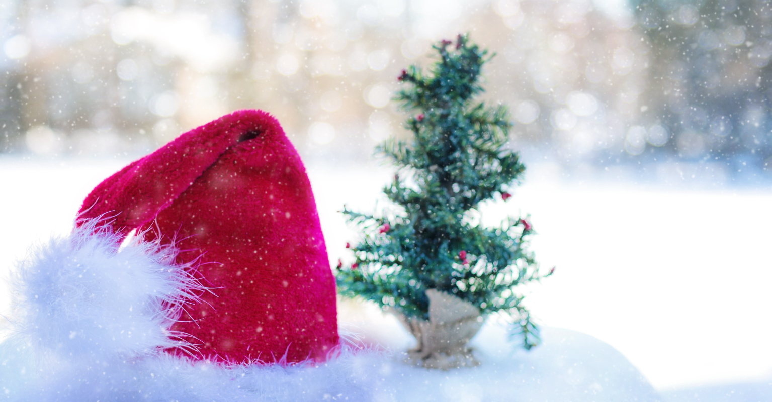 Mom divides opinion after leaving coal in kids' stockings with 'savage' note from Santa