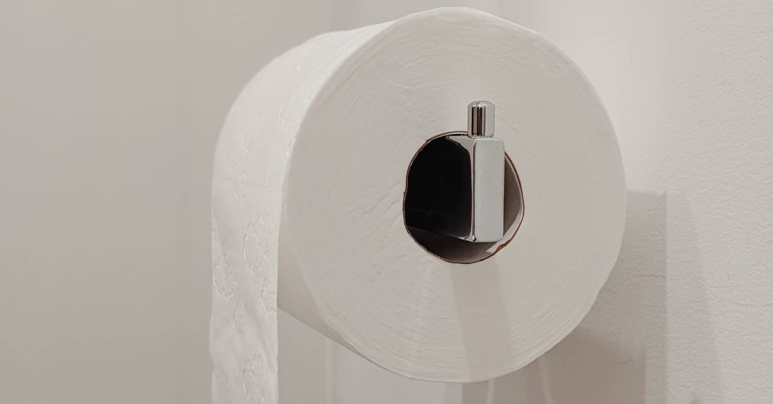 Woman kicks out sister and boyfriend after walking in on their 'disgusting' fetish