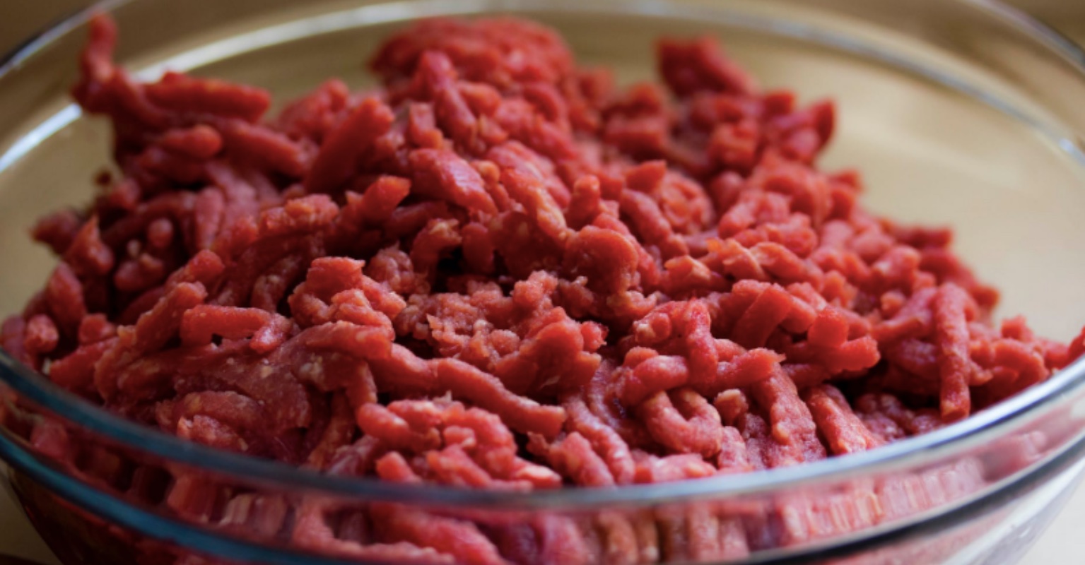 Health department urges Americans to stop eating raw meat sandwiches