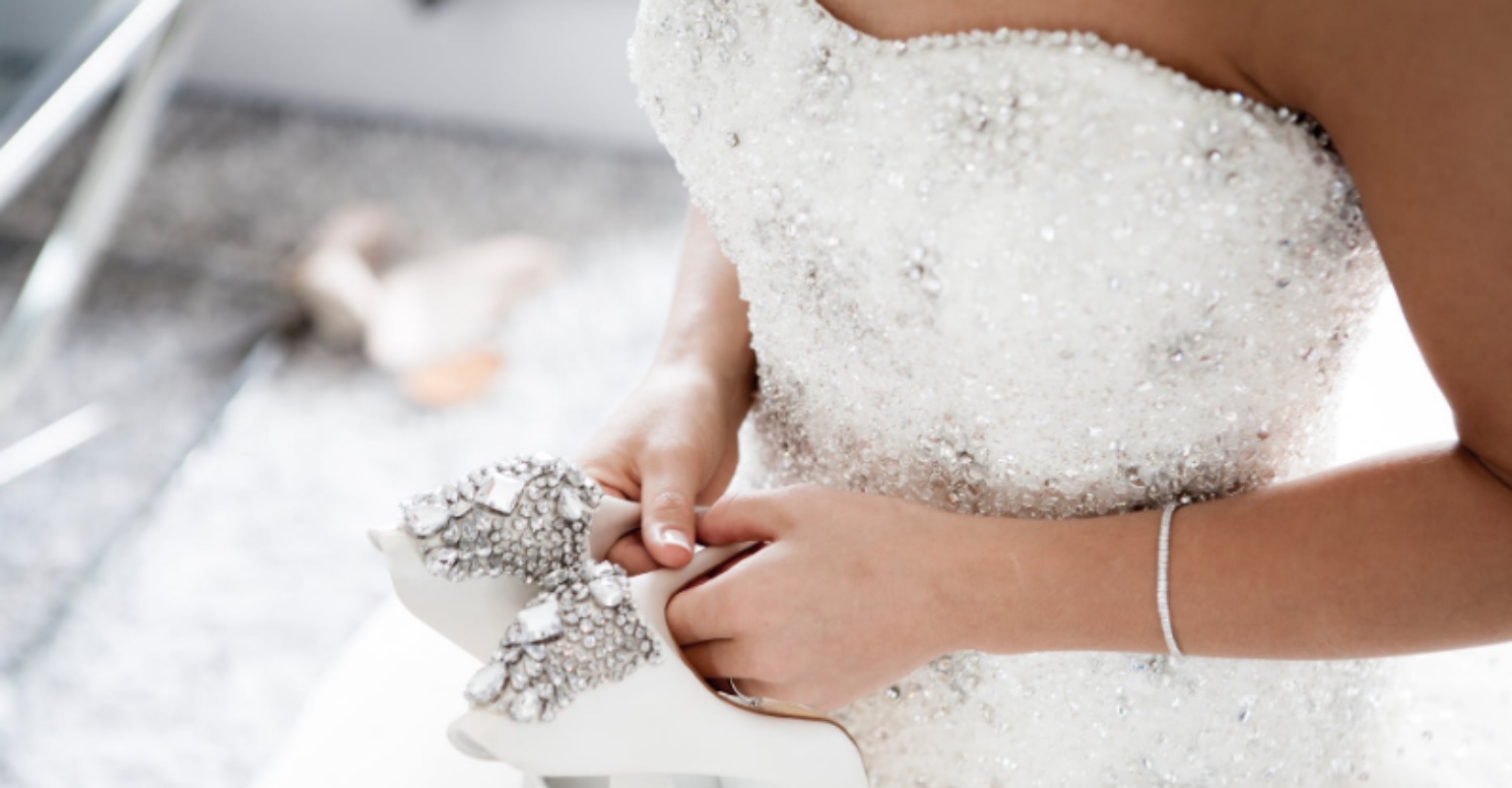 Bride forces bridesmaids to sign ridiculously strict contract with 37 rules ahead of wedding