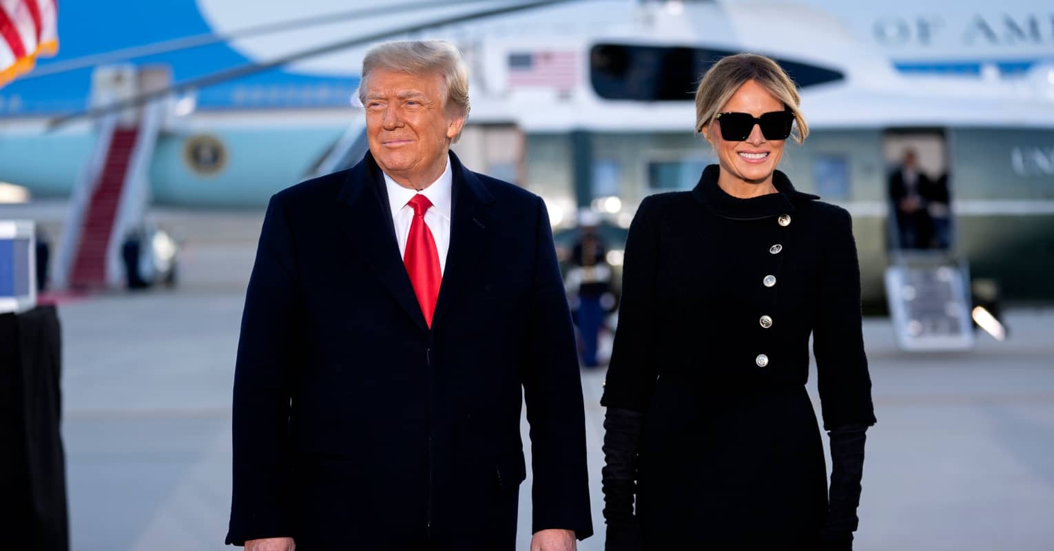 Melania walks away from husband Donald Trump during last President/First Lady photo op