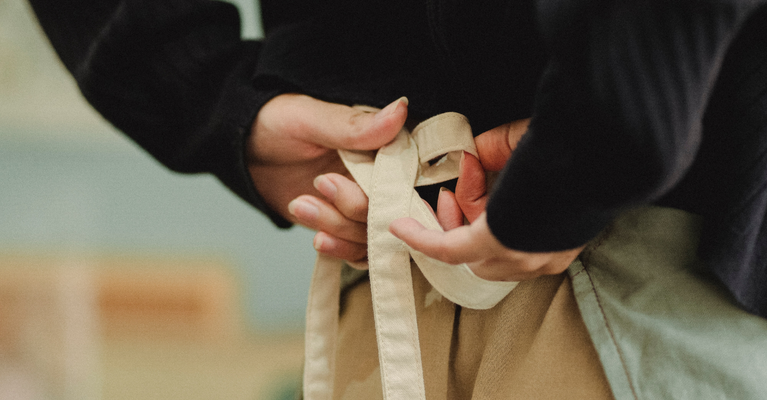 $33,000 raised for 'hero' waitress who saved boy from alleged abusive parents with hidden note