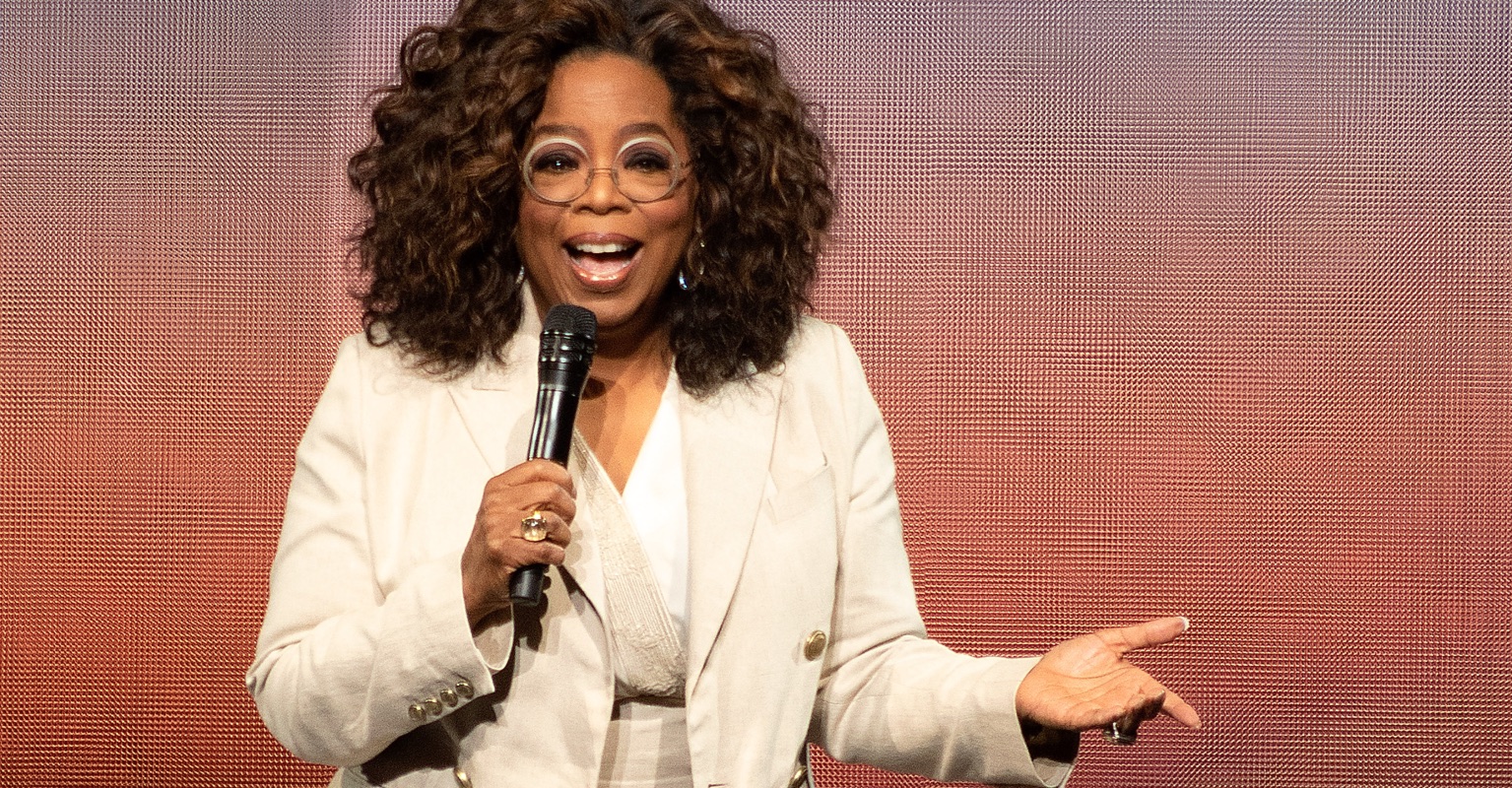 Oprah says The Queen and Prince Philip were not the ones who spoke with Harry about baby's skin color