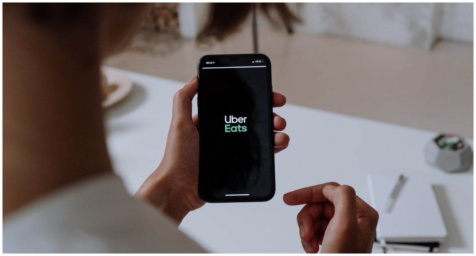Uber driver facing being homeless begs people to leave tips in tearful video