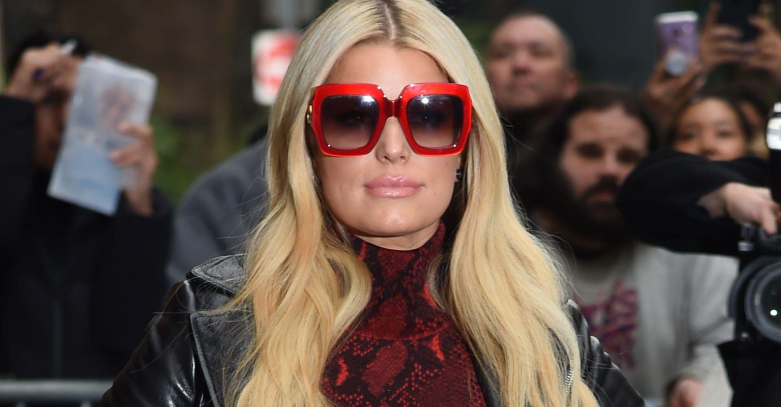 Tearful Jessica Simpson calls out ex Nick Lachey for moving on so quickly with Vanessa Minnillo in old diary entry