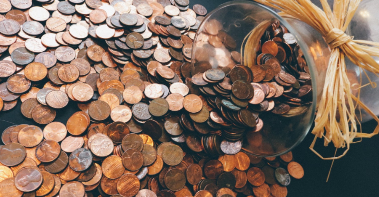 Man receives $915 final paycheck in oily pennies dumped on driveway