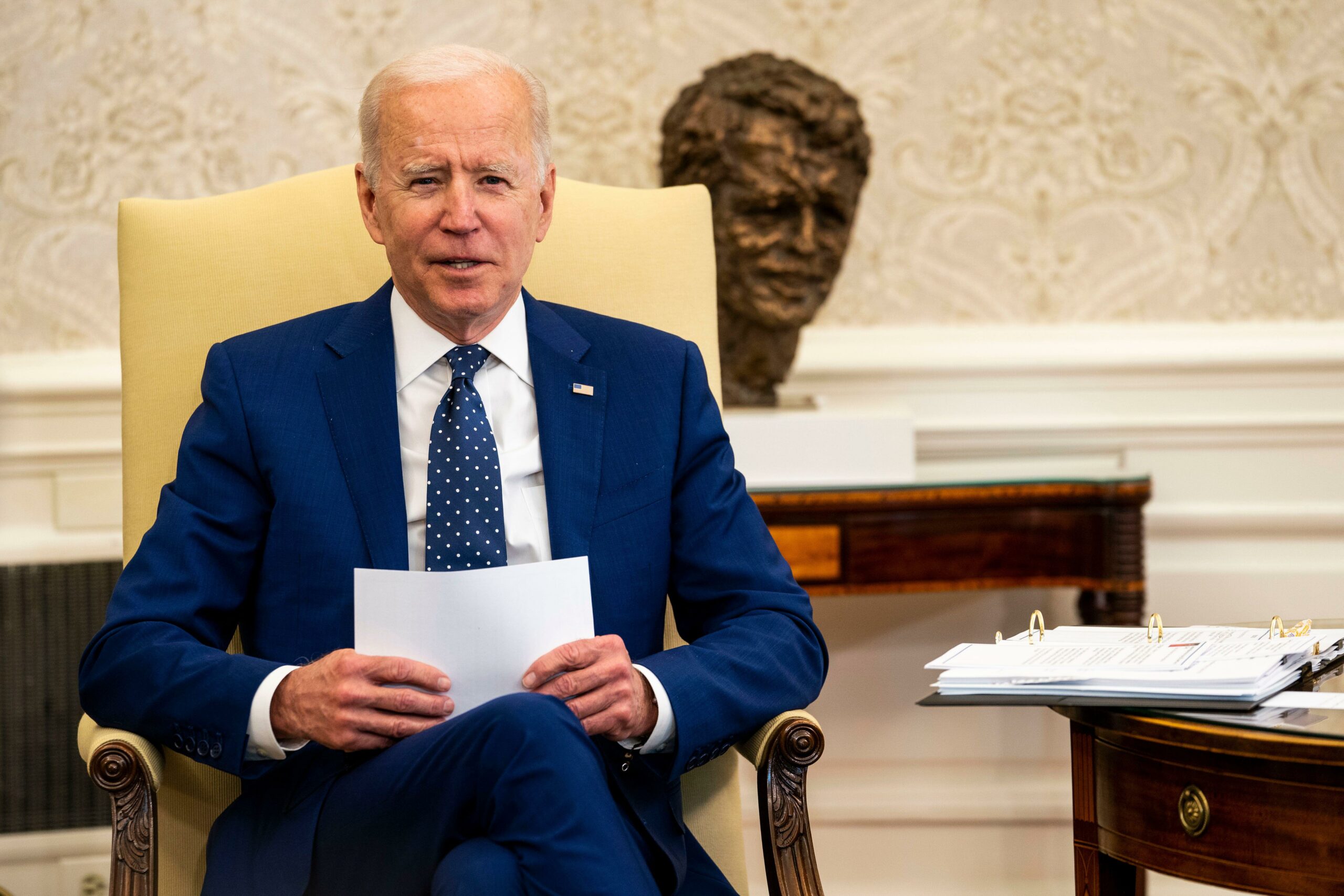 President Joe Biden to mandate $15 minimum wage for federal contract workers