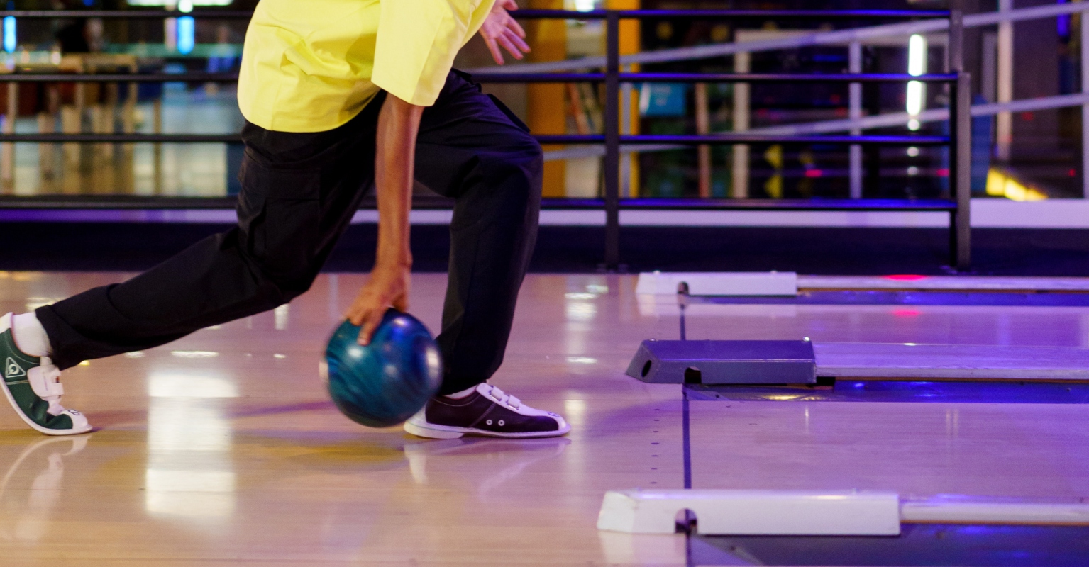 Man fills bowling ball with dad's ashes, then bowls a perfect game