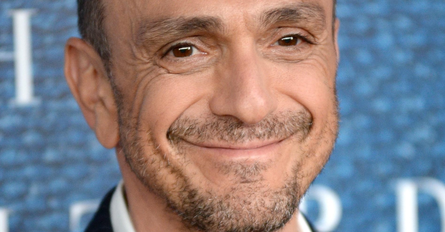 Hank Azaria apologizes for playing Indian Apu in 'The Simpsons'