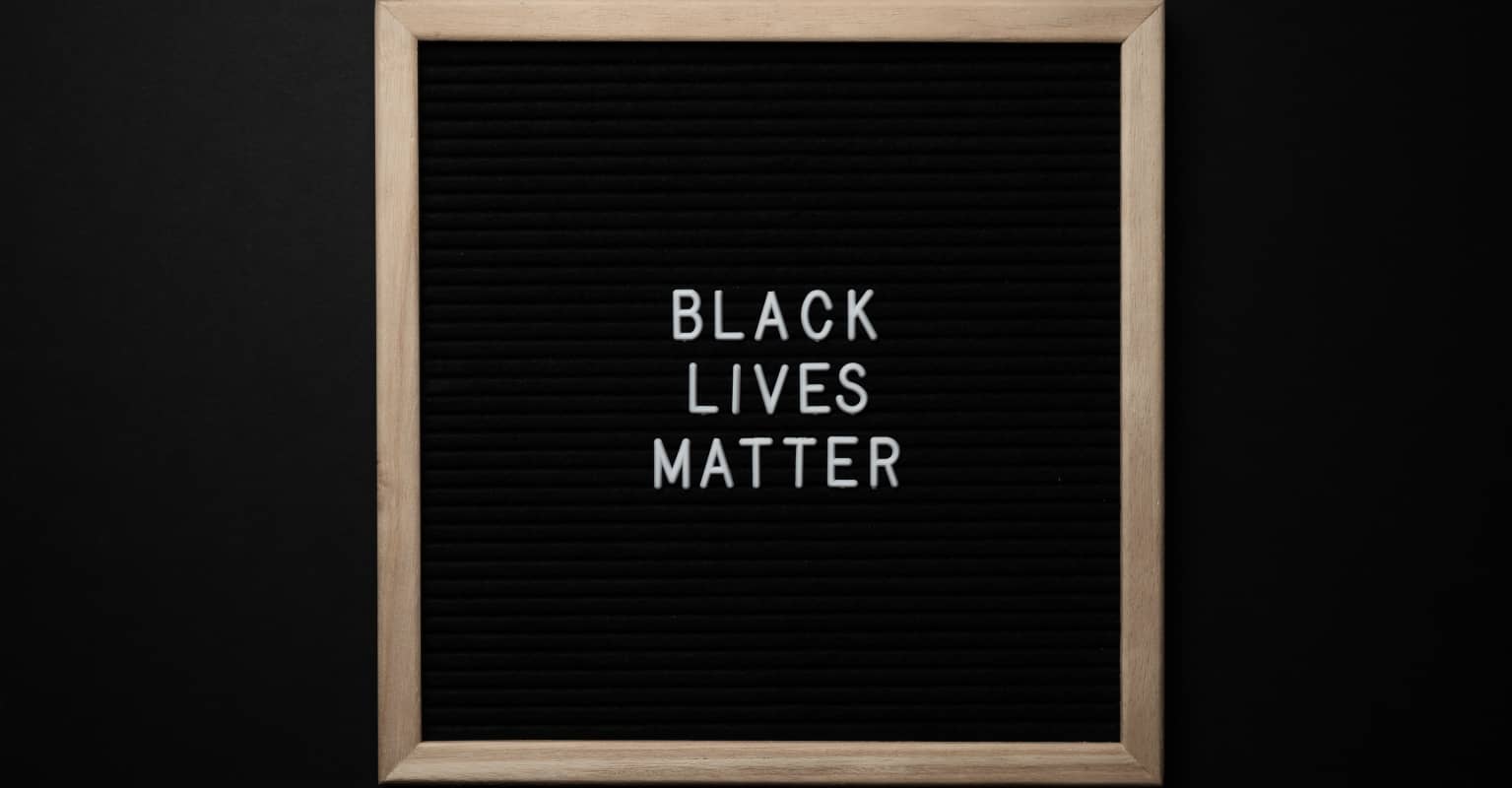 Man shares 'passive aggressive' letter he received from neighbor asking to take BLM sign down