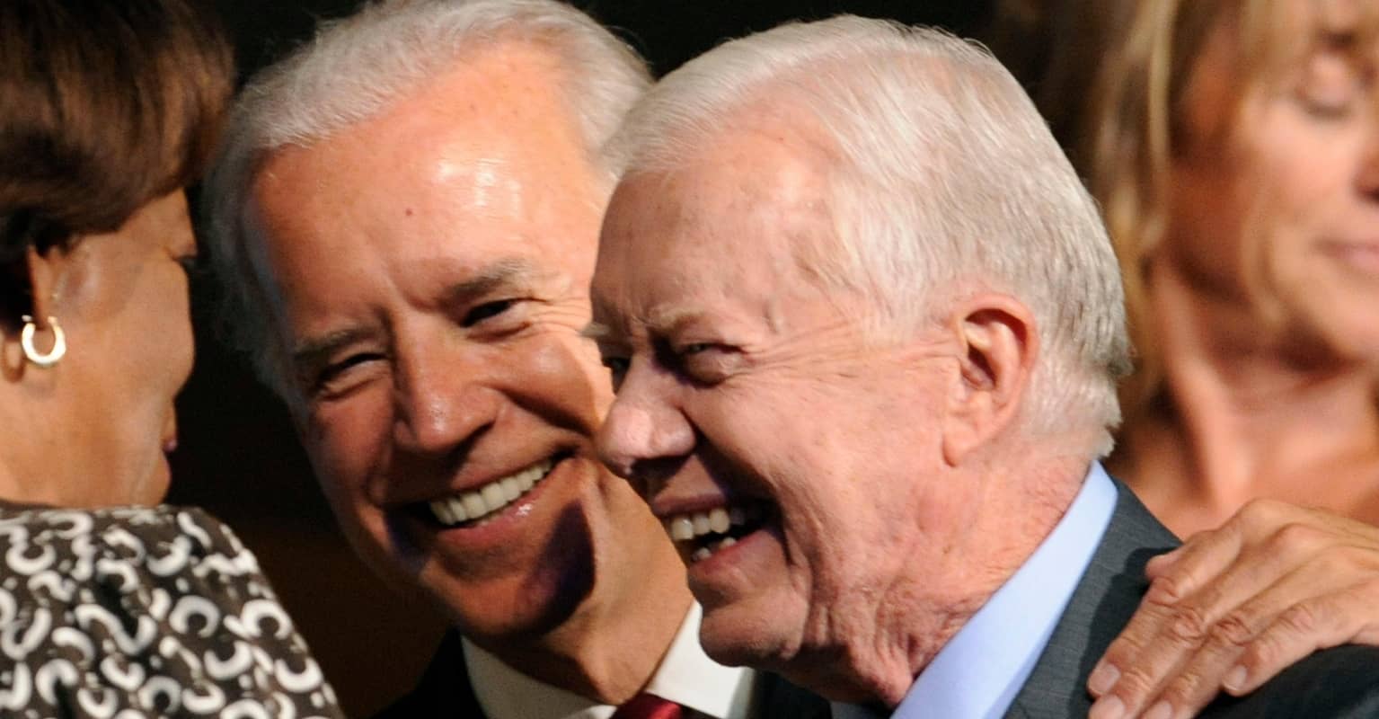 Joe and Jill Biden look like 'giants' next to former President Jimmy Carter and wife Rosalynn in bizarre photo