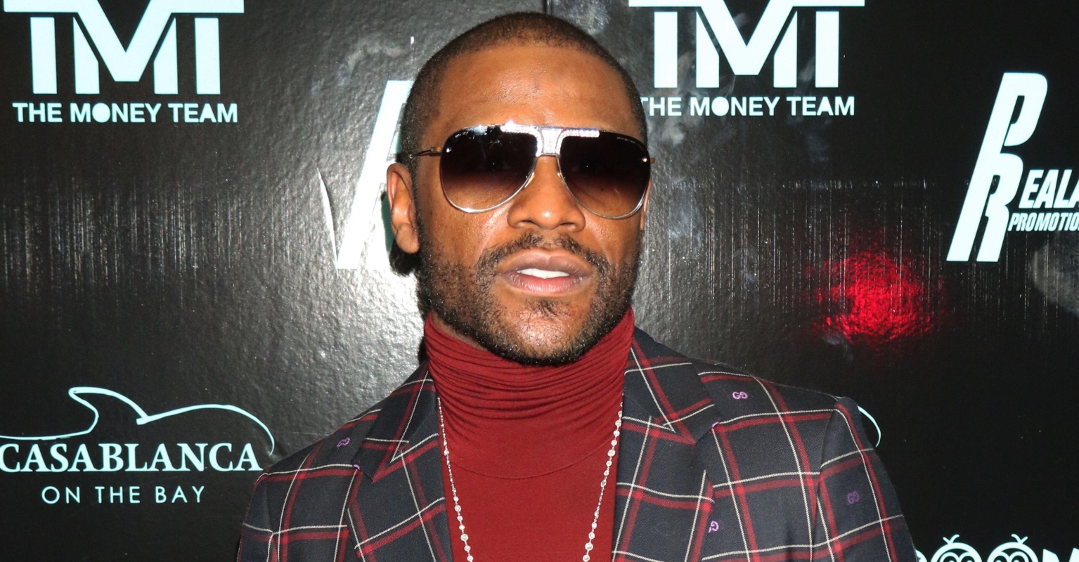 Floyd Mayweather and Jake Paul get physical in heated confrontation