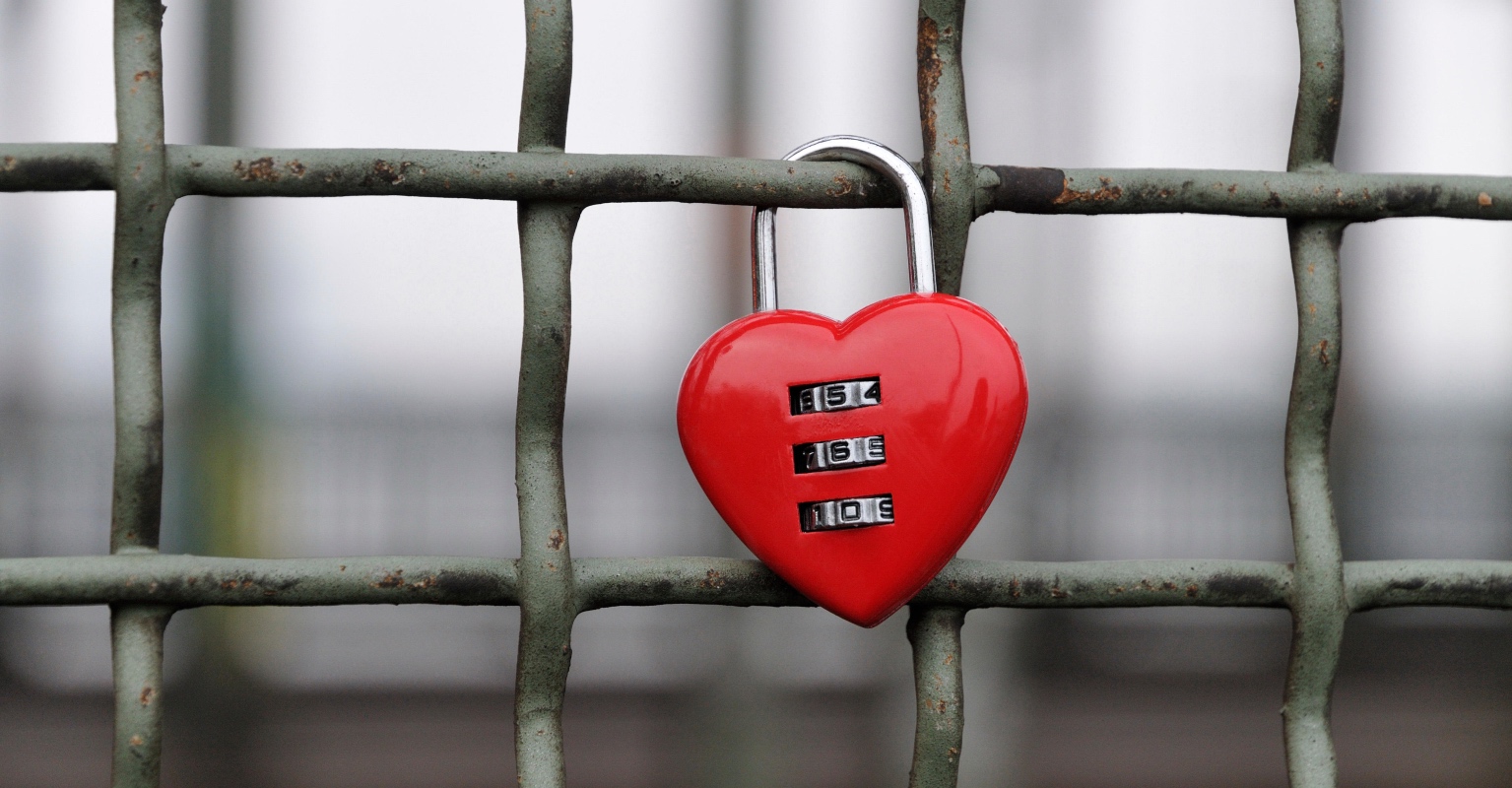 Woman flies 6,000 miles to destroy a love lock she shared with her ex-boyfriend