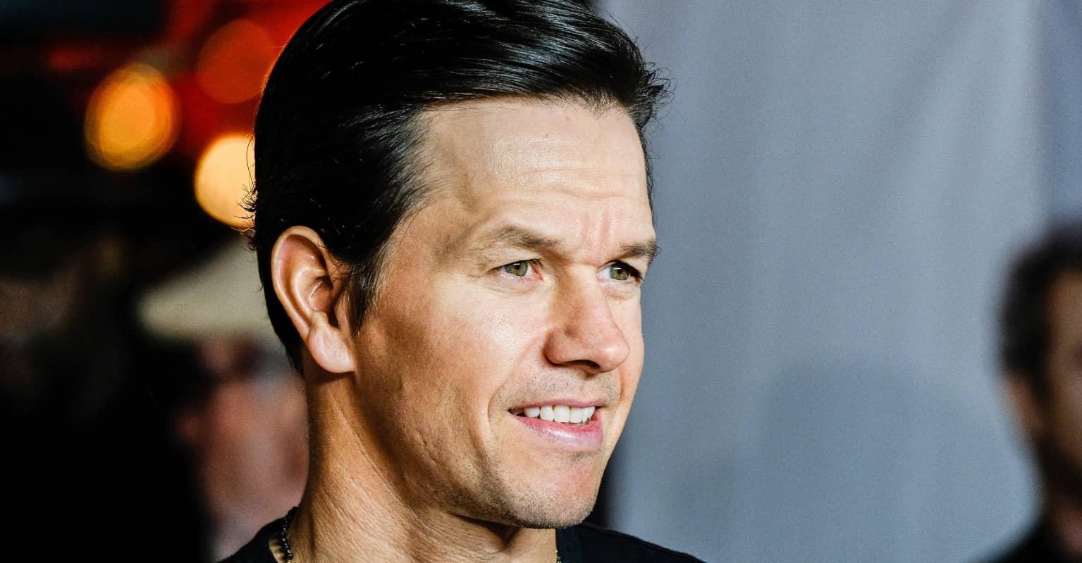Mark Wahlberg shows off 20lb weight gain for upcoming role