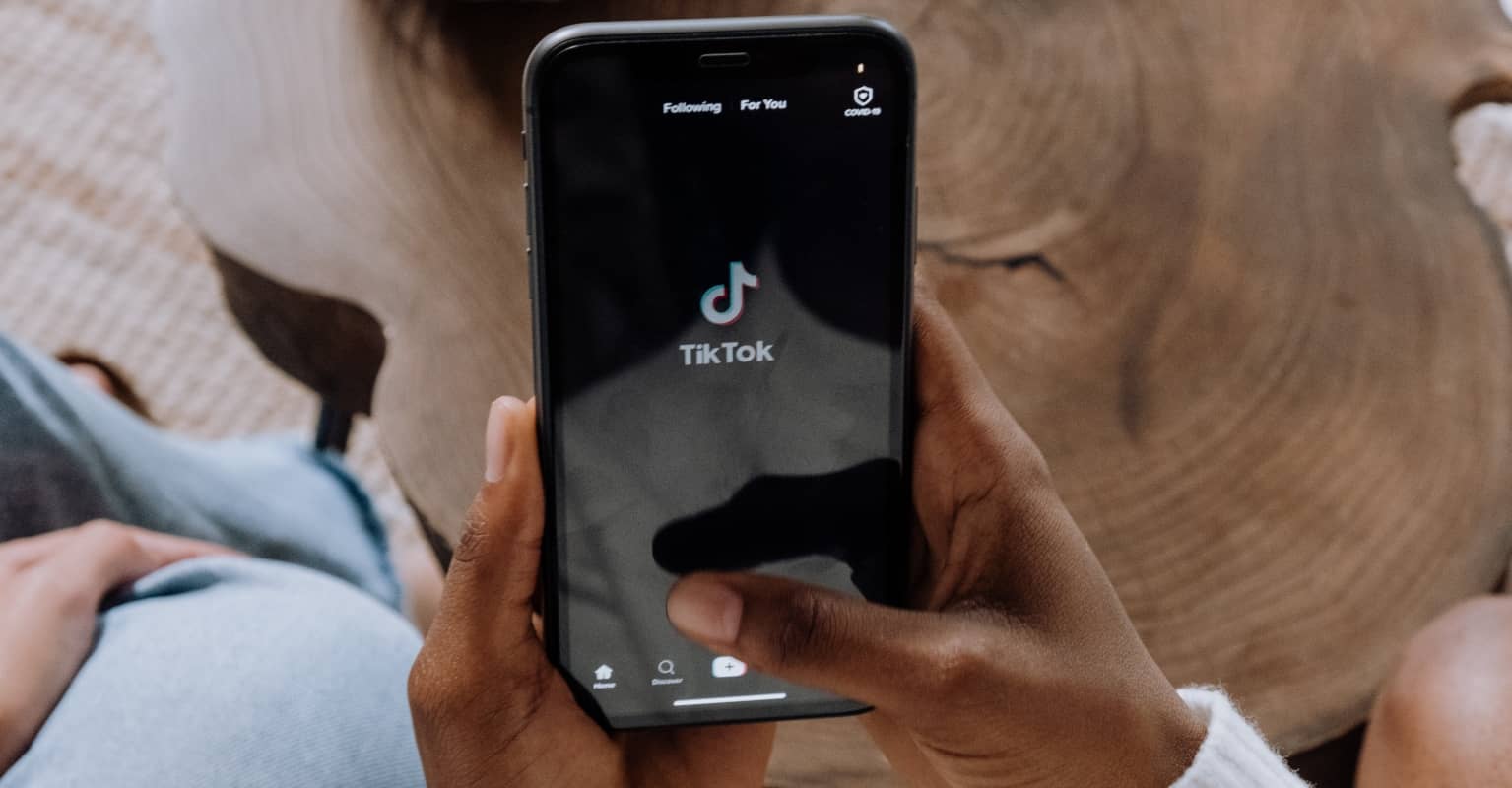 Dancer who lost her hand in boating accident becomes TikTok inspiration over her disability