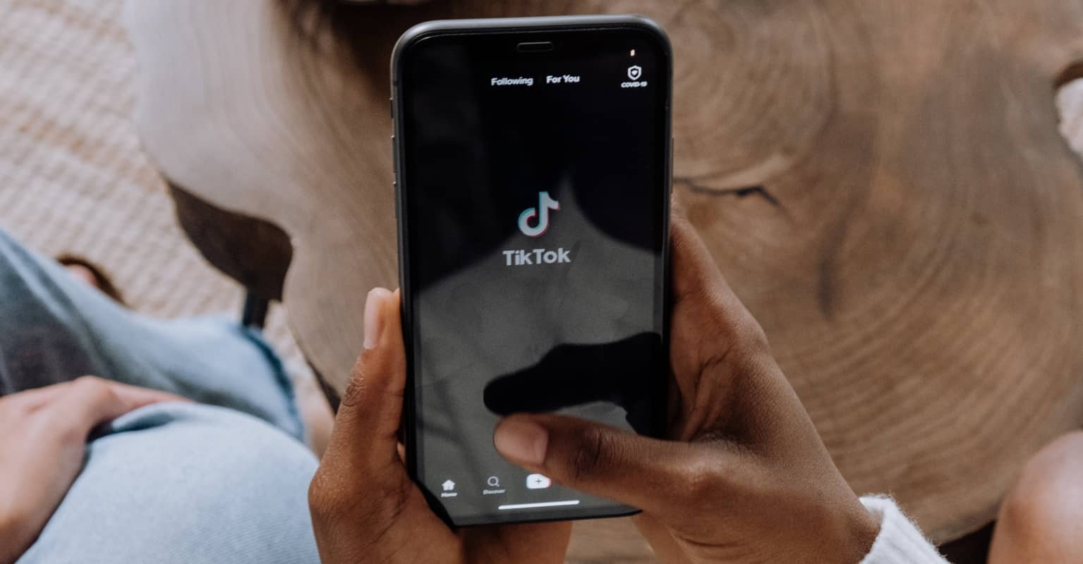 TikTok user left stunned at response from waiter's girlfriend after leaving Yelp review
