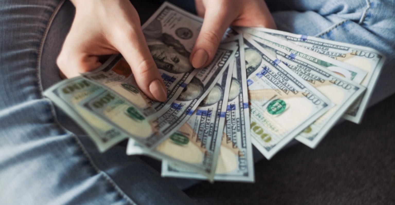 Florida woman 'horrified' to randomly find $1 billion deposited into her bank account