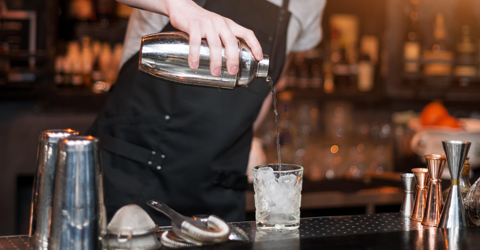 Bartender earns praise as his fake receipt saves woman from being hit on by man