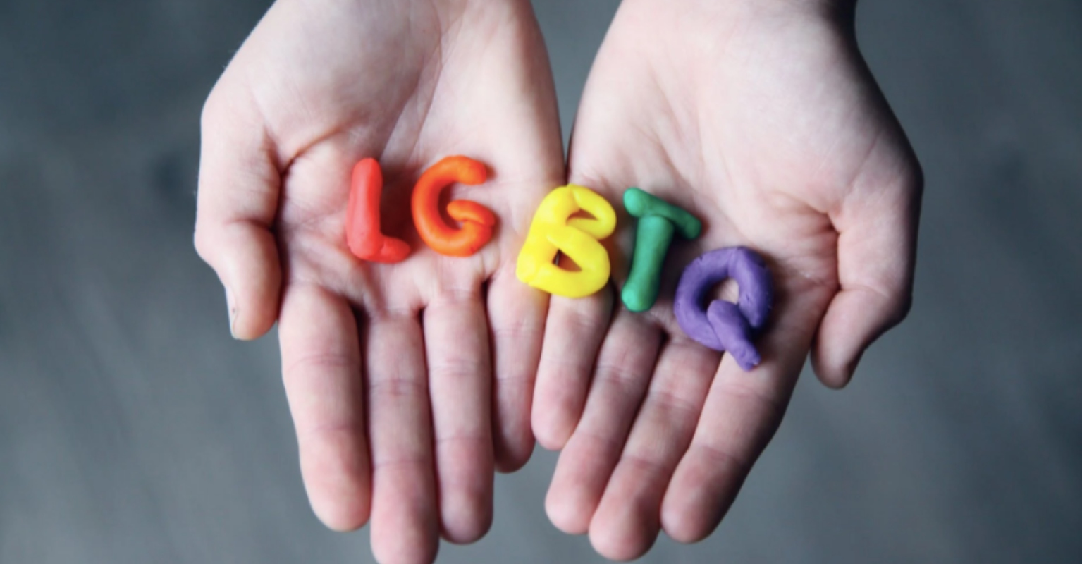Teen flooded with support after being 'kicked out' by parents because her boyfriend is trans