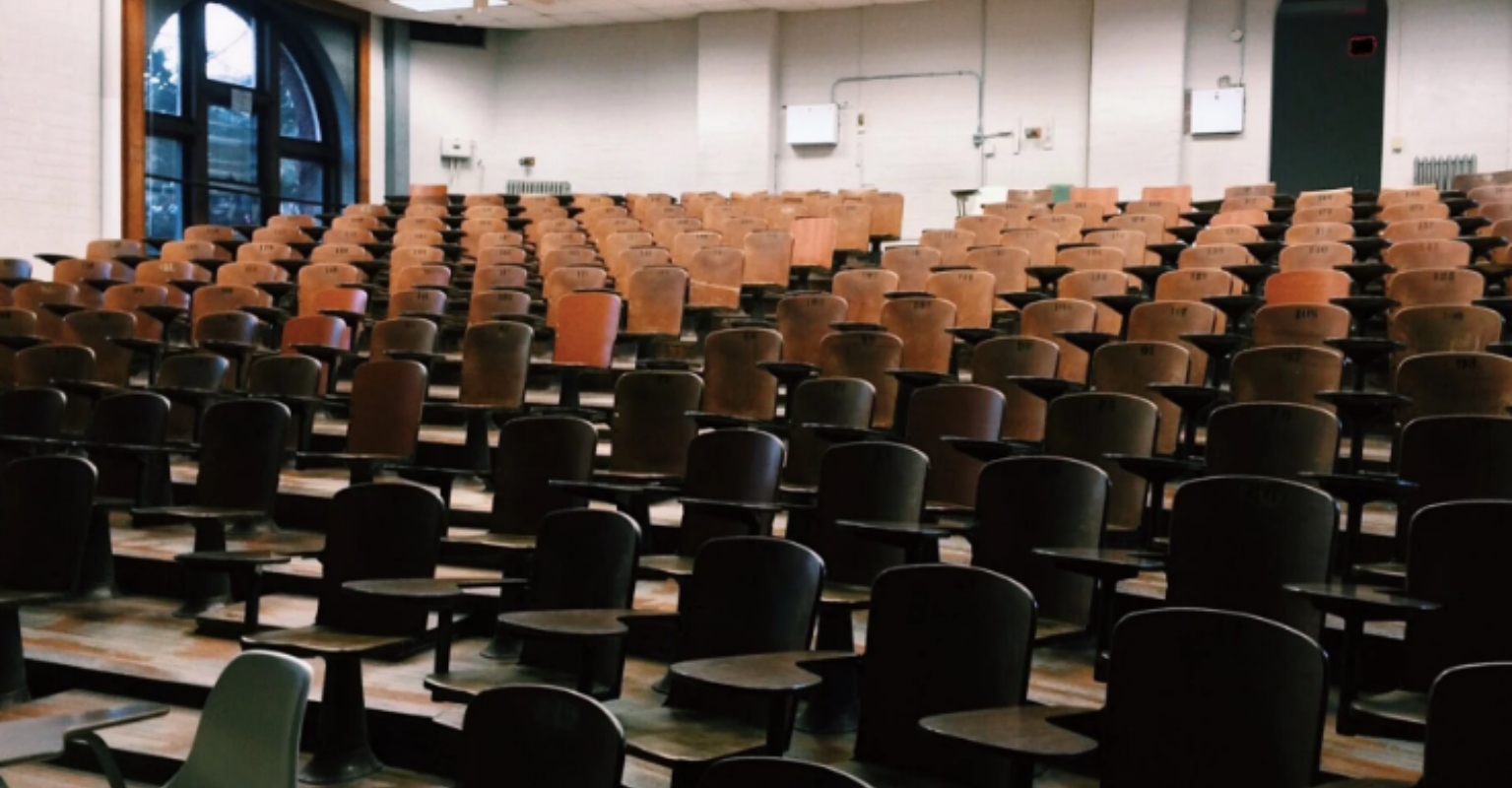 University professor praised for cradling student’s baby during lecture