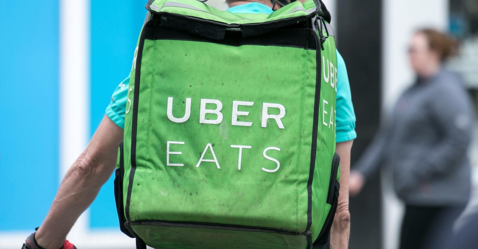Uber Eats driver sparks debate as he breaks down in tears over small tip from customer