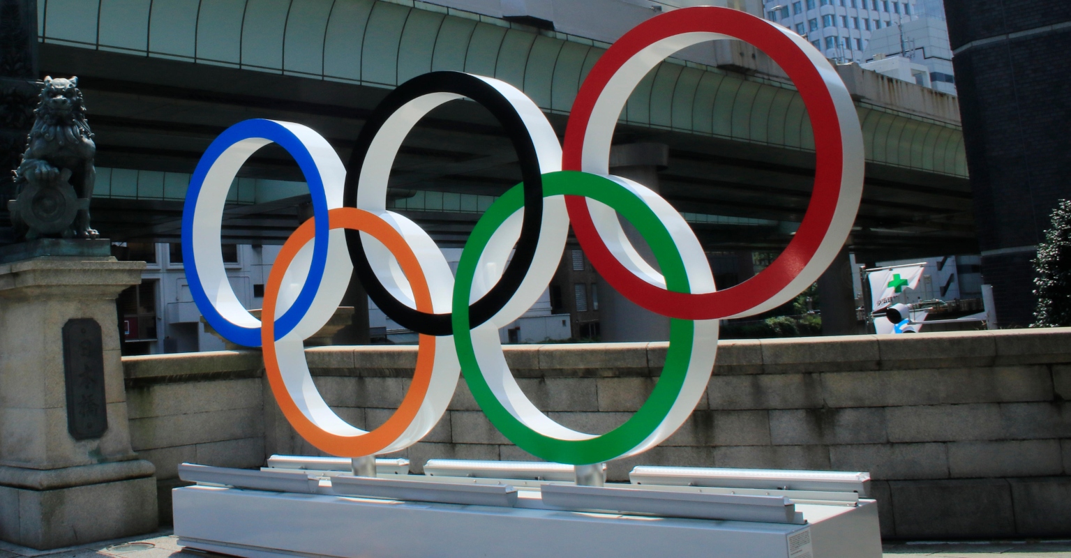 Olympic skateboarder takes rail to the groin in hard-to-watch wipeout