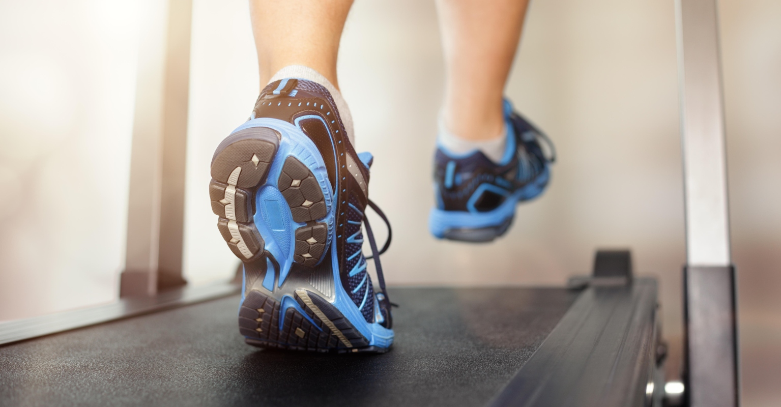 Mom says she only lets her kids watch cartoons if they're on a treadmill - sparks debate