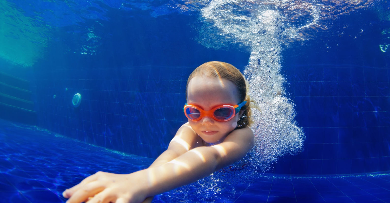 Pastor apologizes for making girls wear one-piece swimsuits to prevent attention from boys