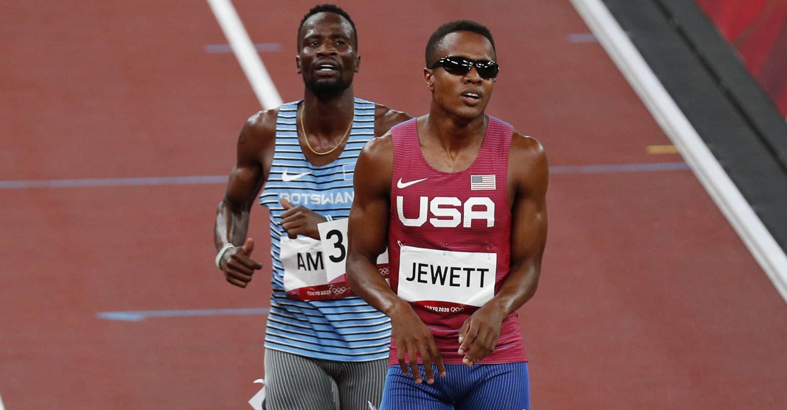 Team USA's runner helps competitor to finish line after falling: 'My version of trying to be a hero'