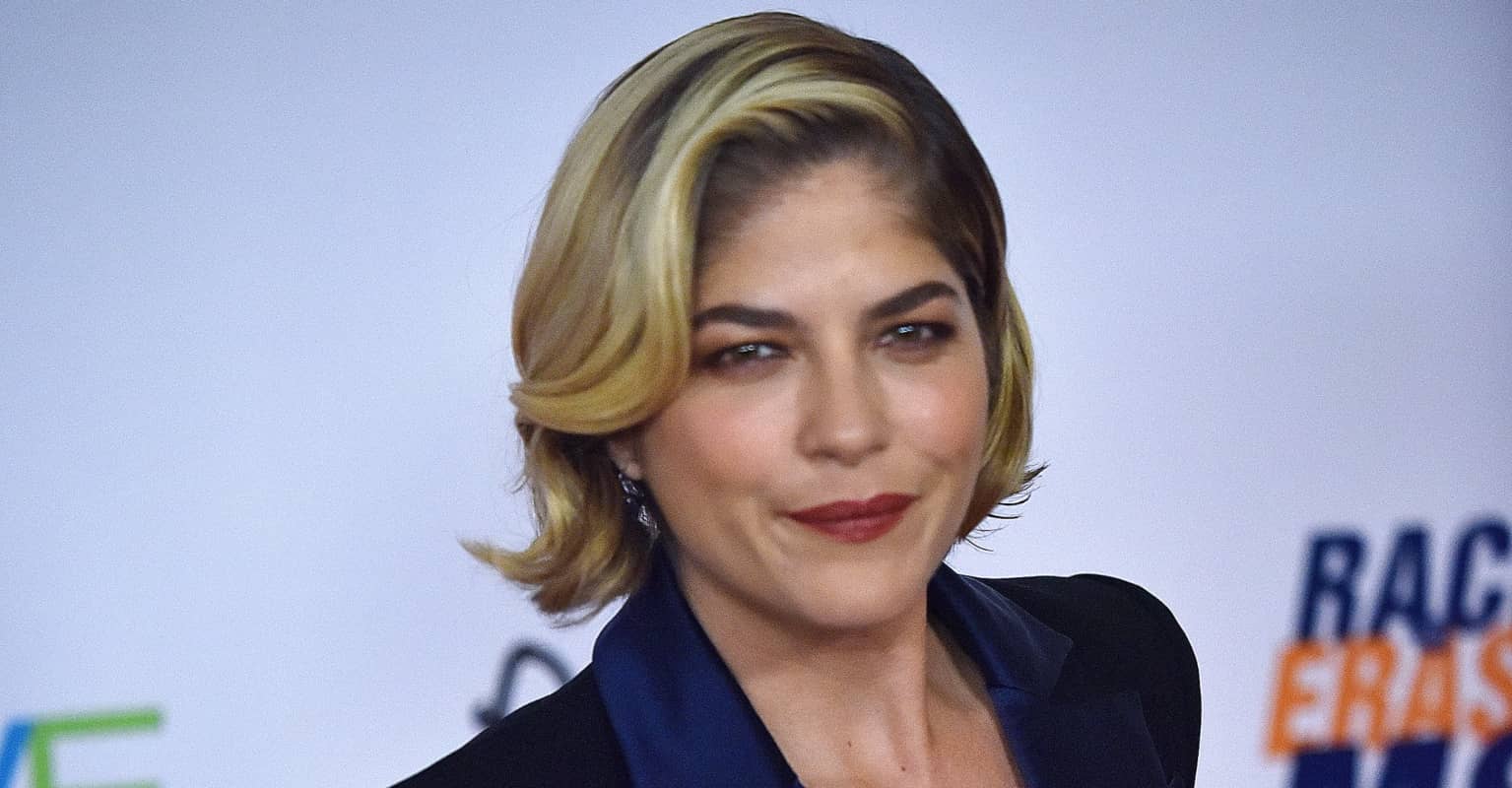 Selma Blair announces she's in remission from multiple sclerosis after stem cell transplant