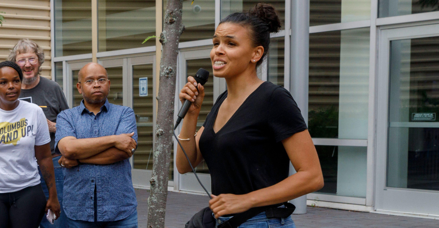 US Senate candidate swiftly puts flirty catcaller in his place