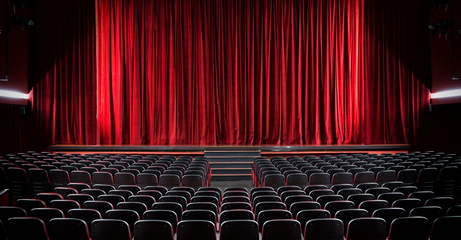 Guy reveals the real reason why the seats and curtains in movie theaters are red