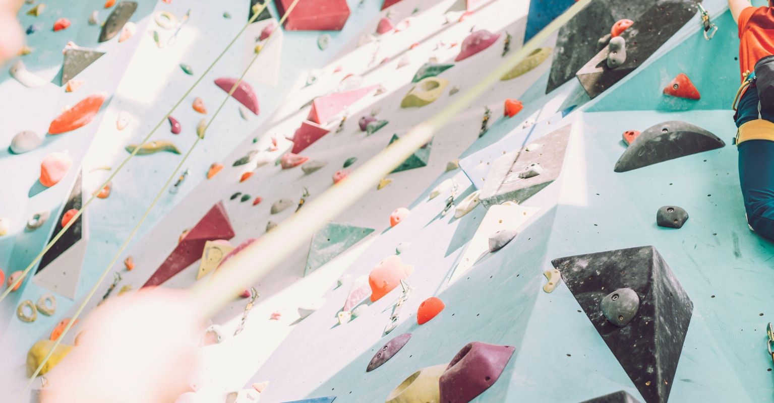 Climbing World Championships organizers apologize due to inappropriate close-ups of athlete