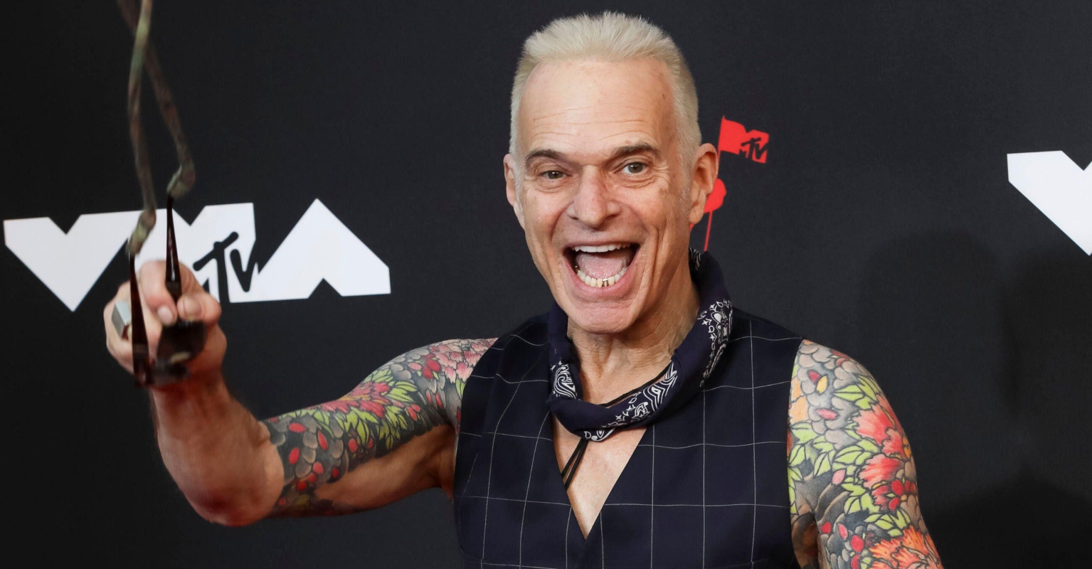 Original Van Halen frontman David Lee Roth announces retirement: 'I'm throwing in the shoes'
