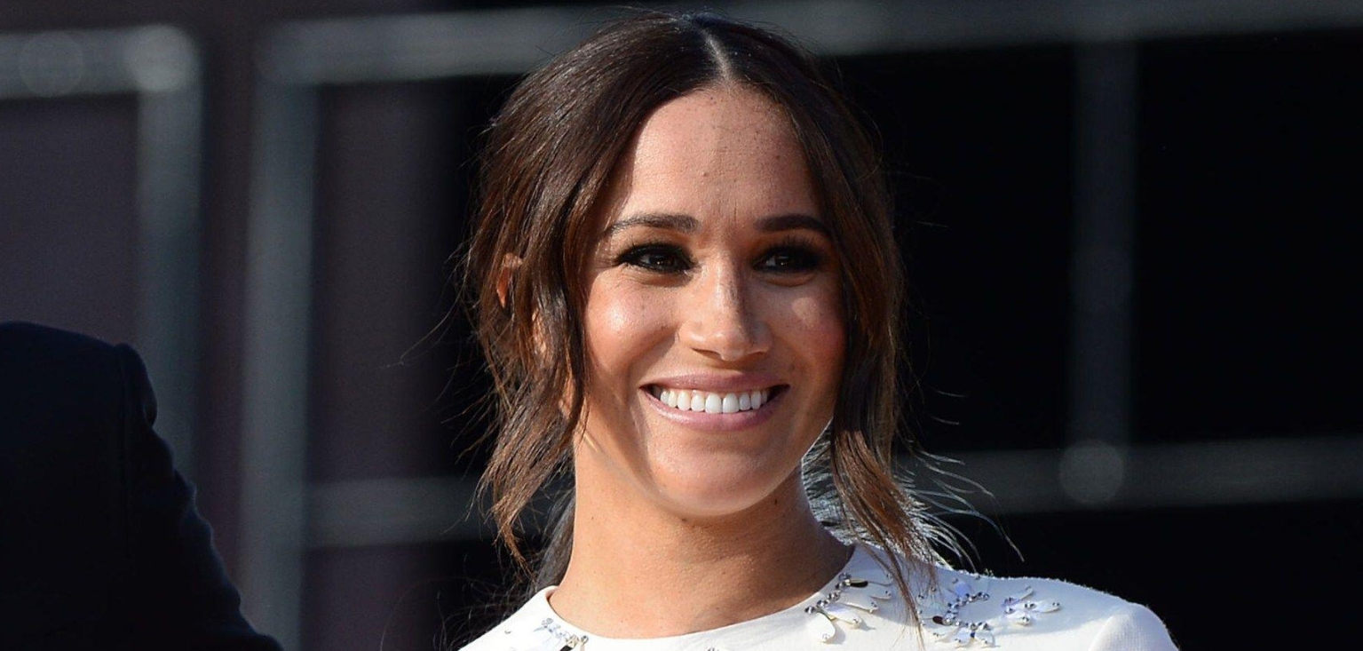 Meghan Markle drinks from baby bottle and sings 'I'm a Kitten' in hilarious TV skit