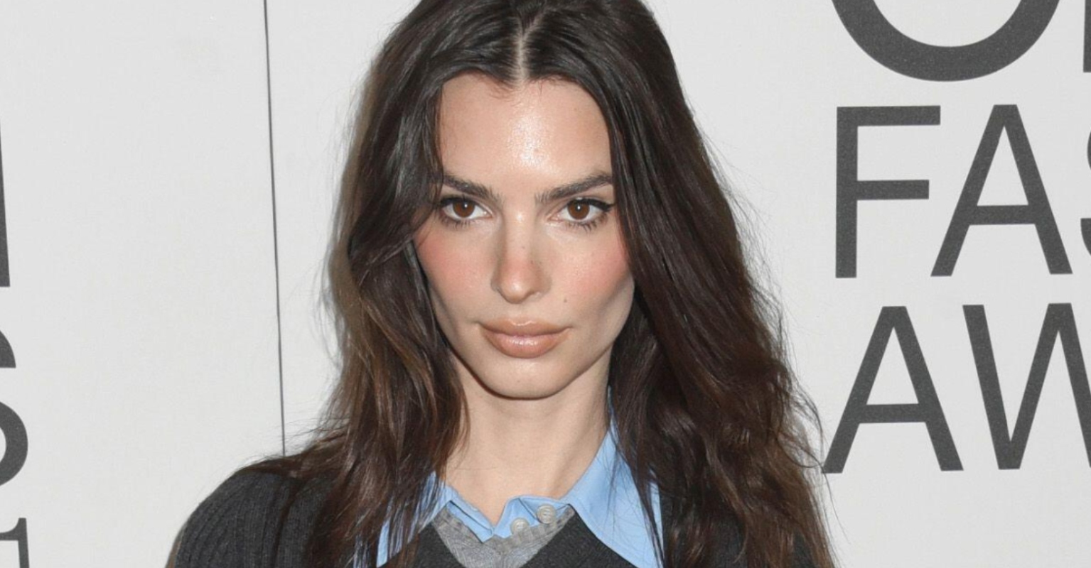 Emily Ratajkowski divides fans after posing nude in bath with 1-year-old son