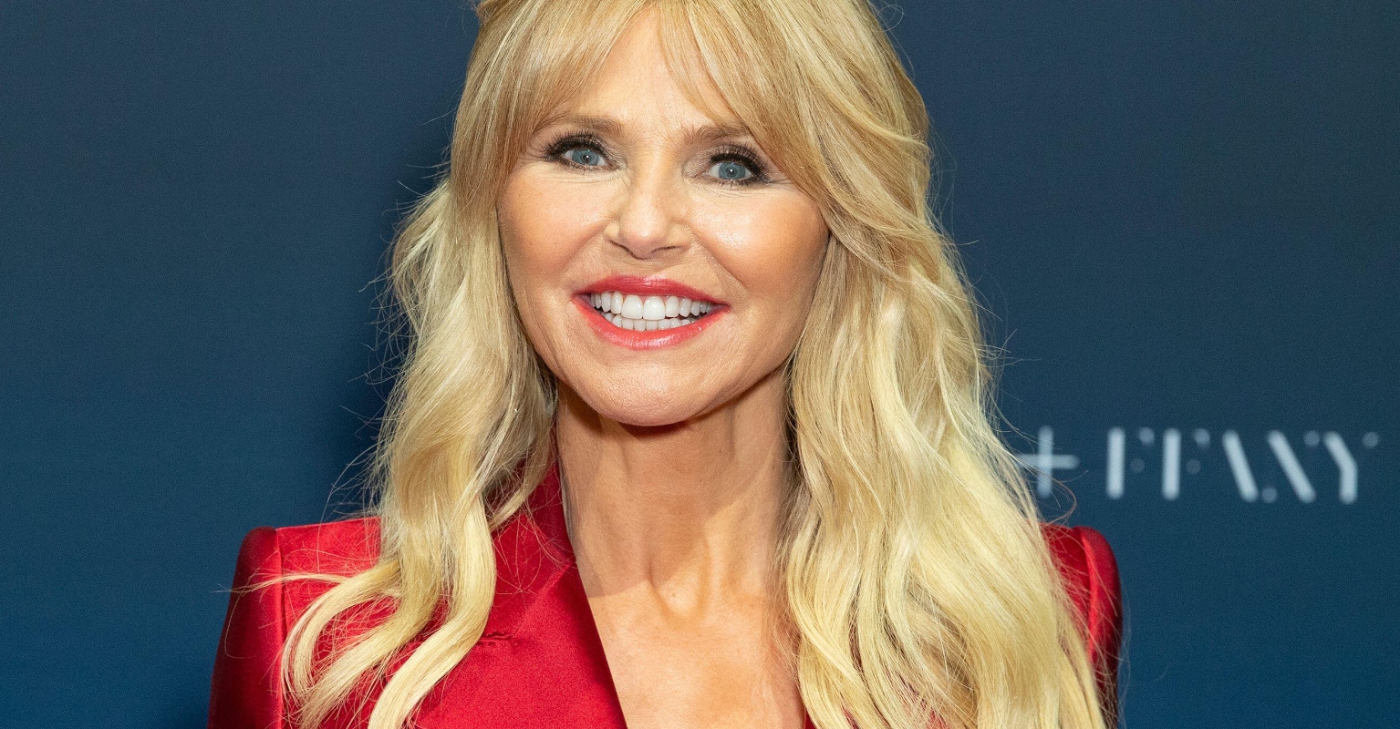 Fans believe 'time has clearly stopped' for Christie Brinkley as she shares swimsuit post