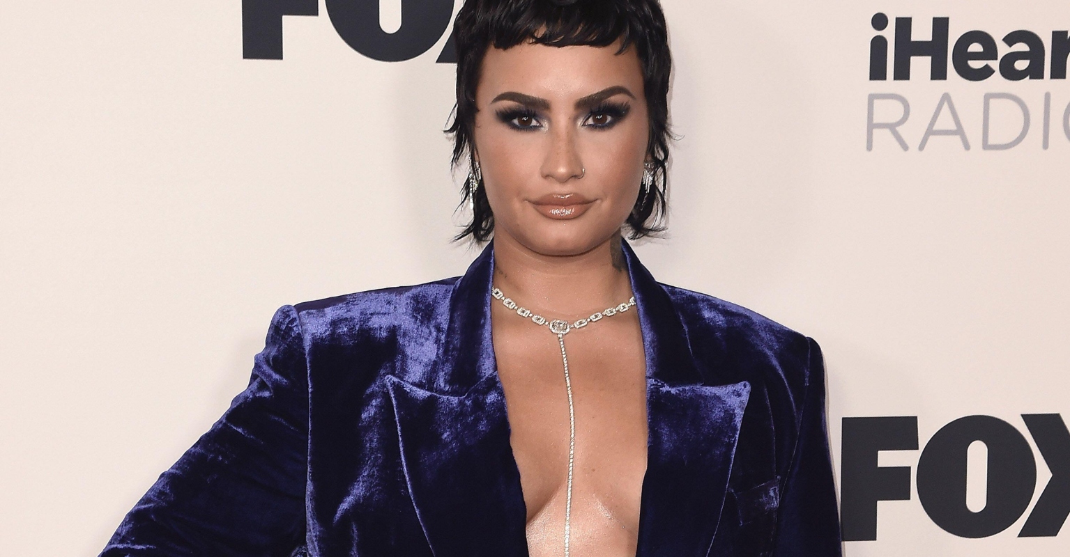 Demi Lovato speaks out as she officially adopts she/her pronouns again