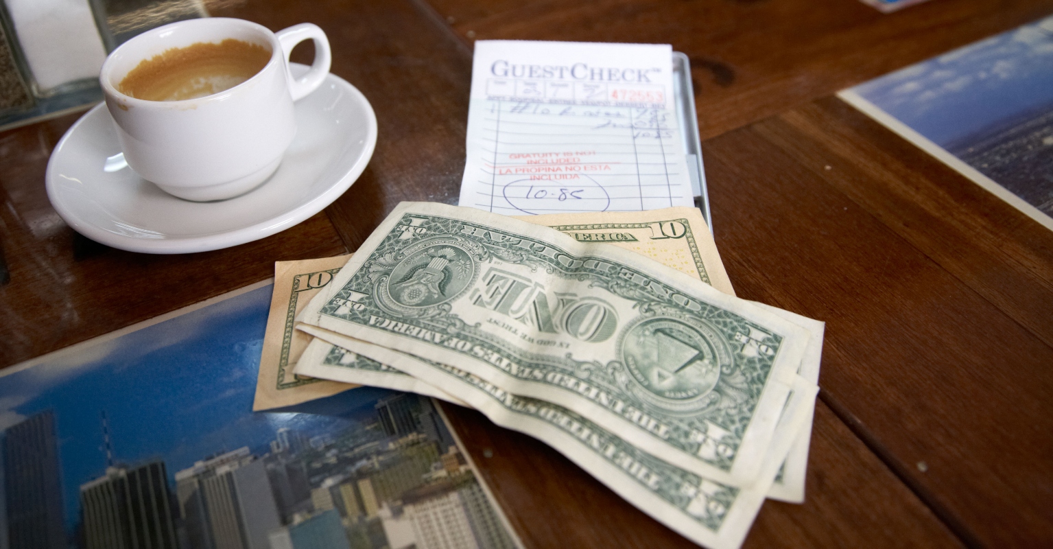 Waitress sparks debate after claiming she makes better tips when wearing pigtails
