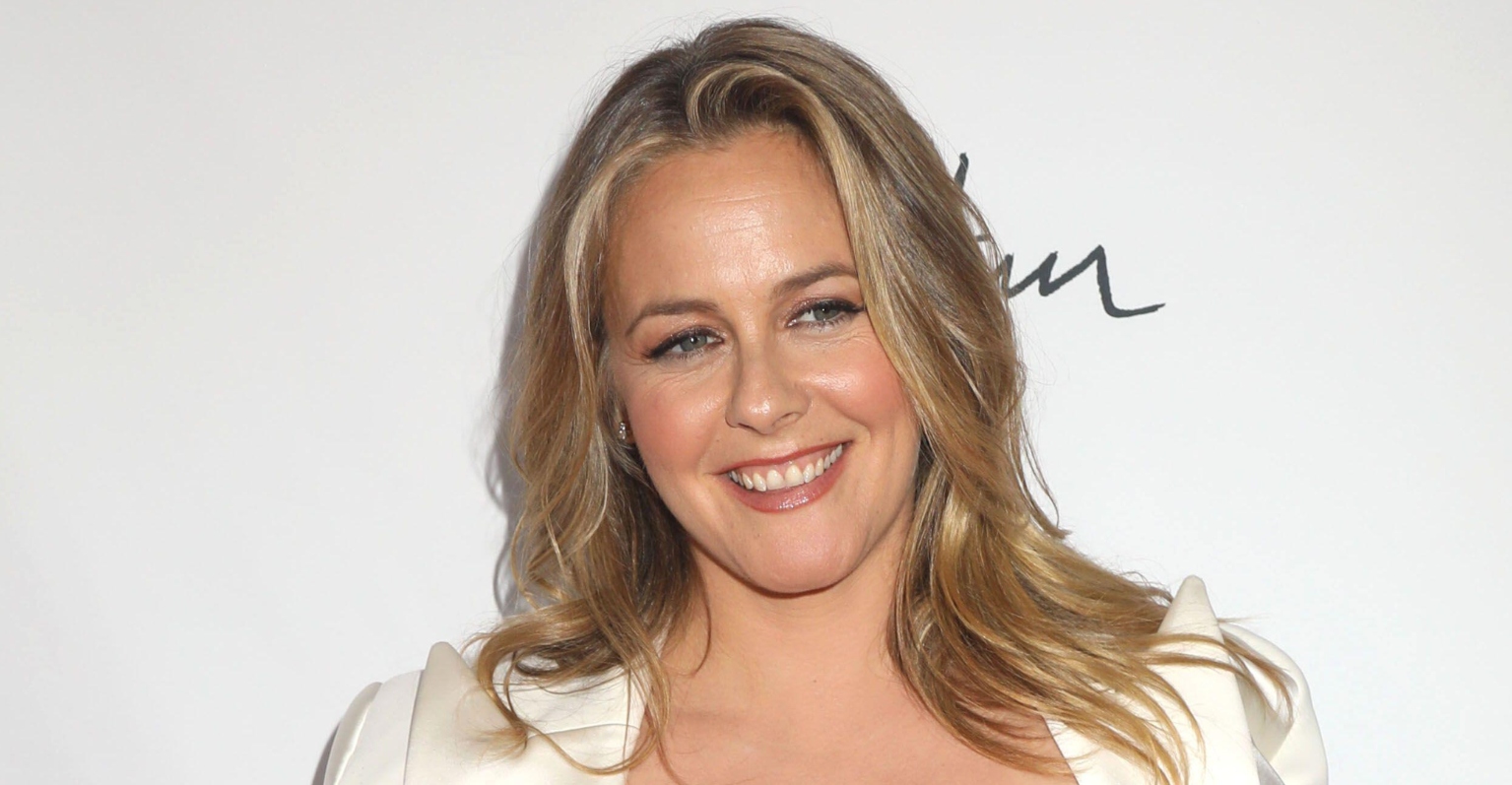 Alicia Silverstone hits back at body-shaming photo that labeled her 'fat'