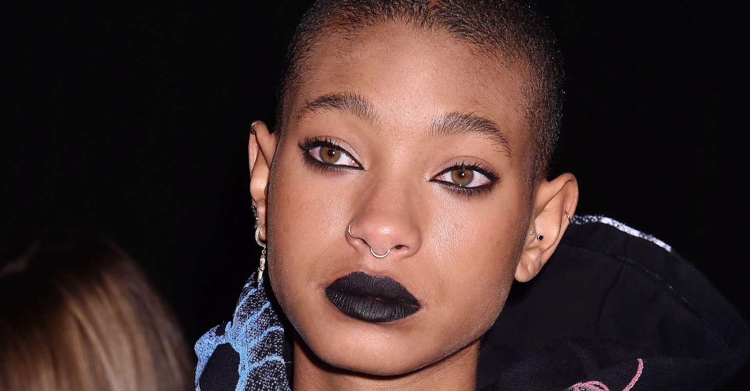 Willow Smith says she doesn't mind parents Will and Jada oversharing their personal lives