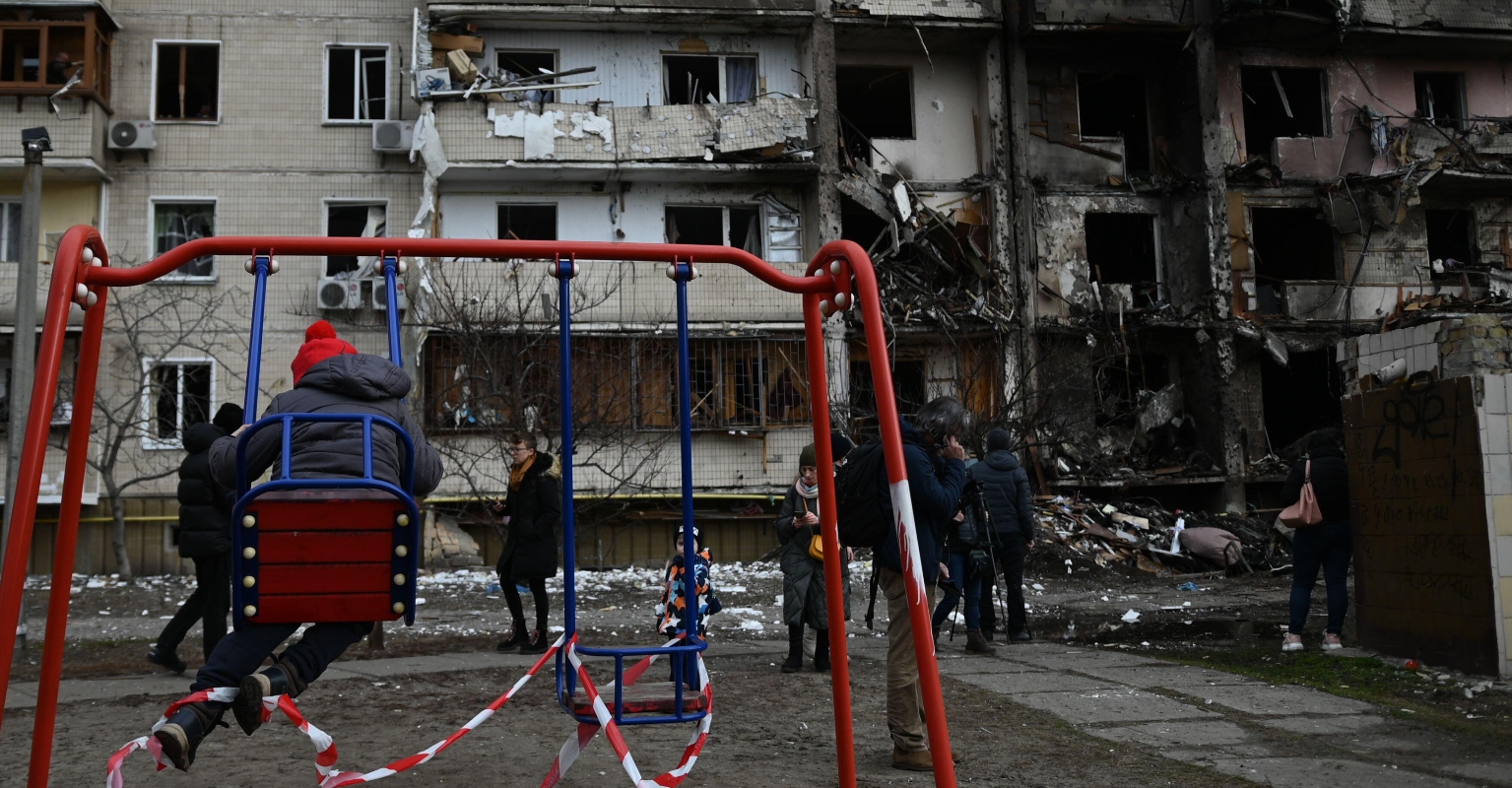 Ukraine's Defence Ministry instructs civilians to make Molotov cocktails in order to 'neutralize the occupier'